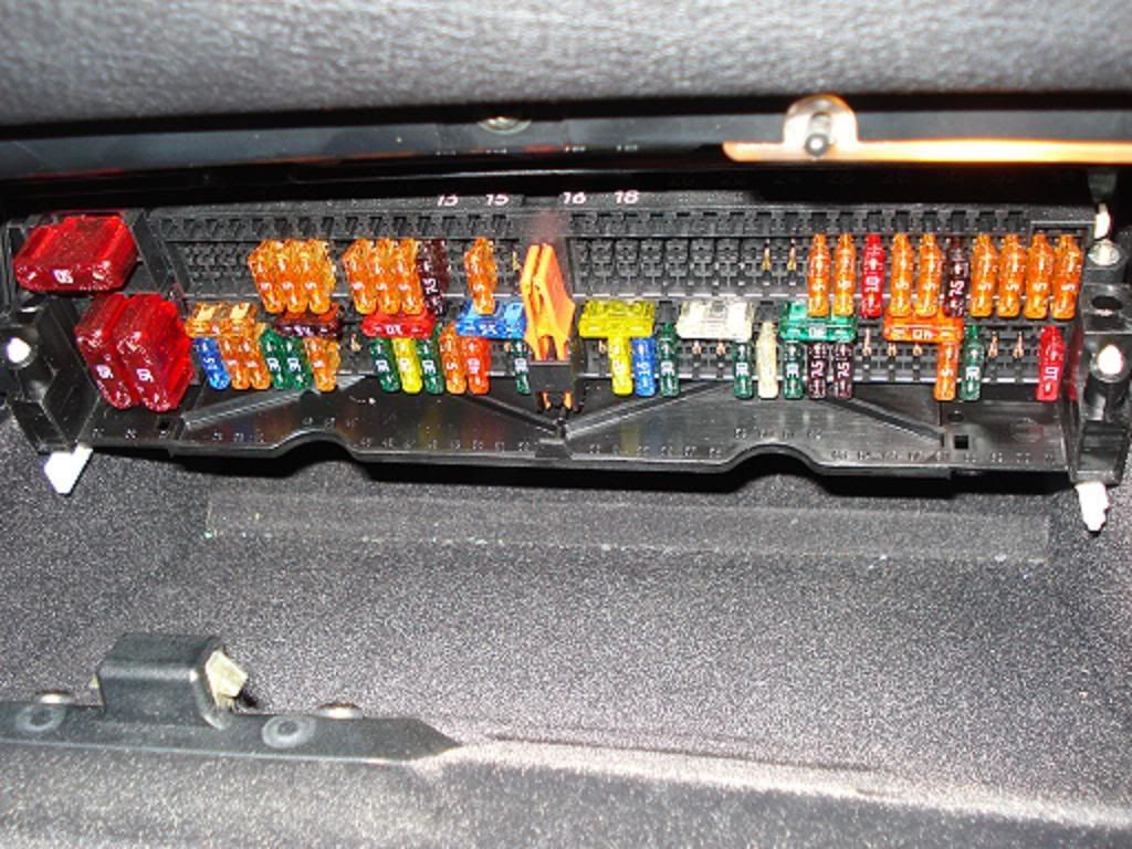 my cd changer doesnt work... E46 Fanatics Forum