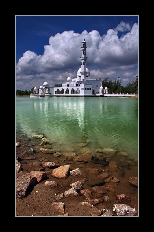 IMAGE: http://i298.photobucket.com/albums/mm261/ustazdigital/v.jpg