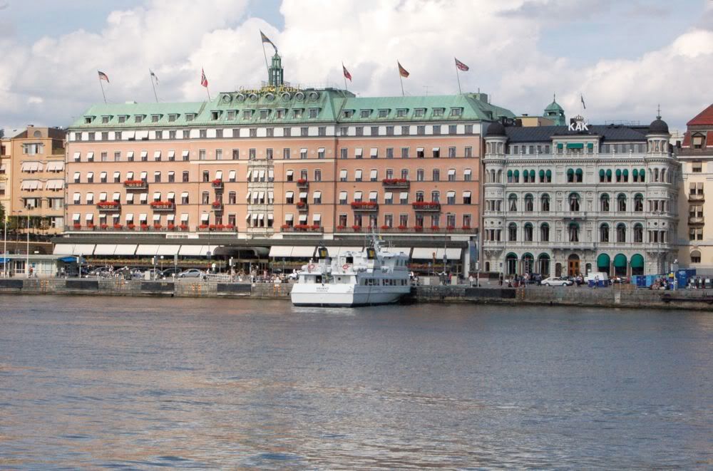 8-StockholmGrHotel.jpg