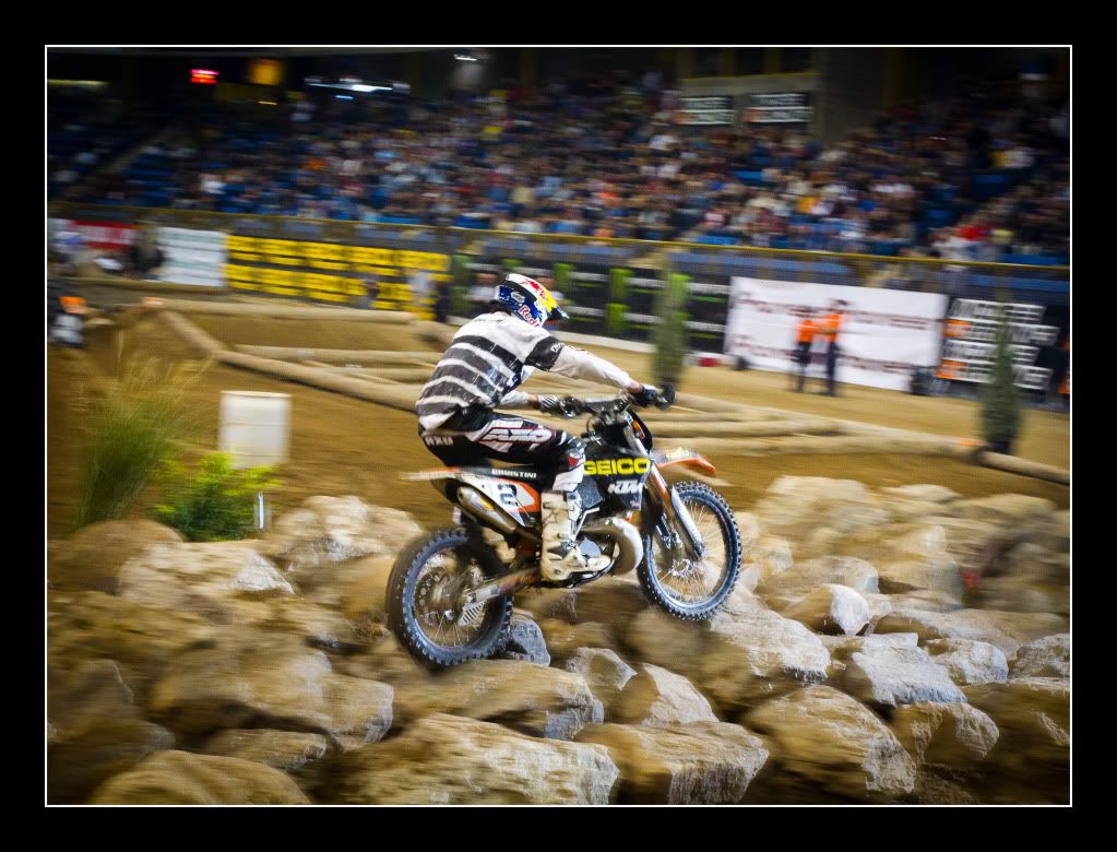 IMAGE: http://i298.photobucket.com/albums/mm273/FocsrallyX/2010%20EnduroCross/AaronGhostRocks.jpg