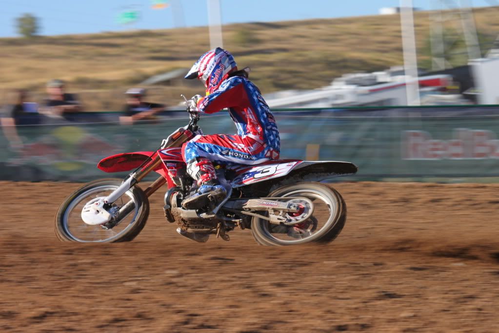 IMAGE: http://i298.photobucket.com/albums/mm273/FocsrallyX/Motocross%20Of%20Nations/IMG_2371.jpg