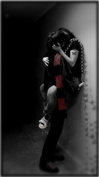 emo love kiss. Emo kiss Pictures,