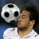 Italian forward Luca Toni heads for the ball during the Euro 2008 Championships Group C football match France vs. Italy on June 17, 2008 at the Letzigrund stadium in Zurich. (AFP/Getty Images)