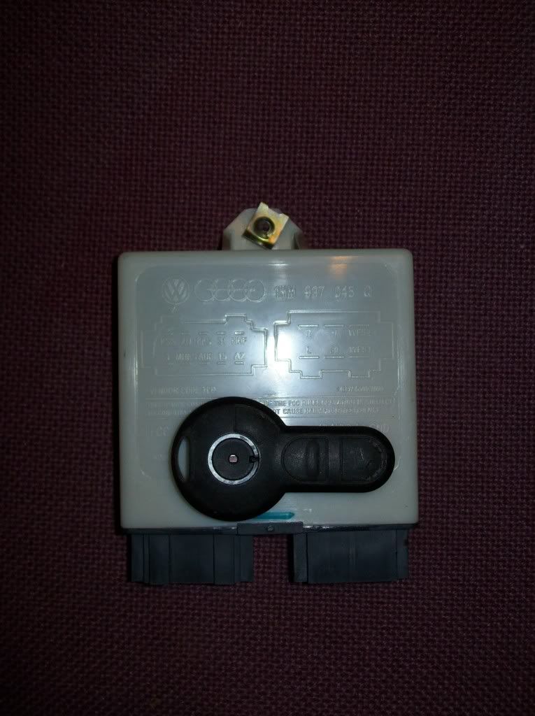 F.S. OEM White Box Keyless Entry Module + Clarion (Banjo) Remote VW