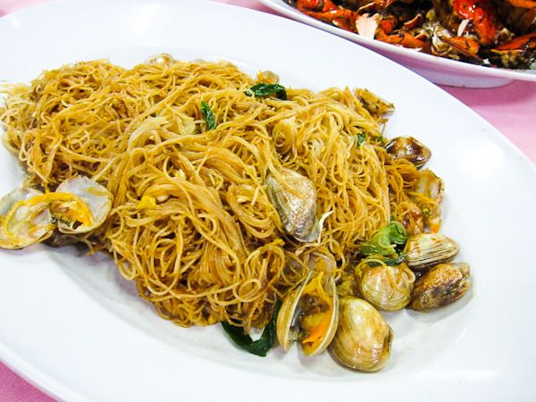 Fried Vermicelli with Clams